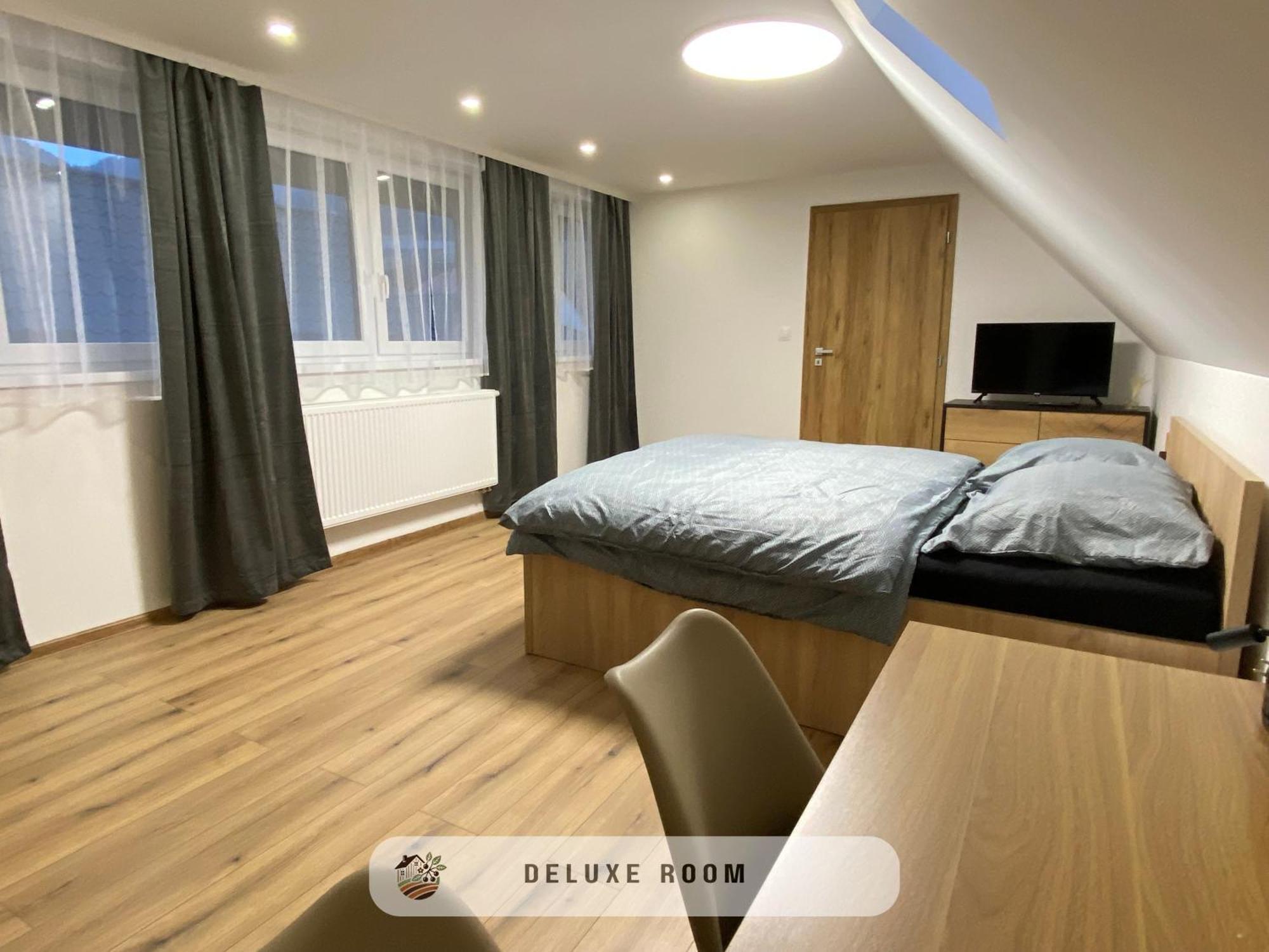 Apartmanovy Dom Visnove Exterior photo
