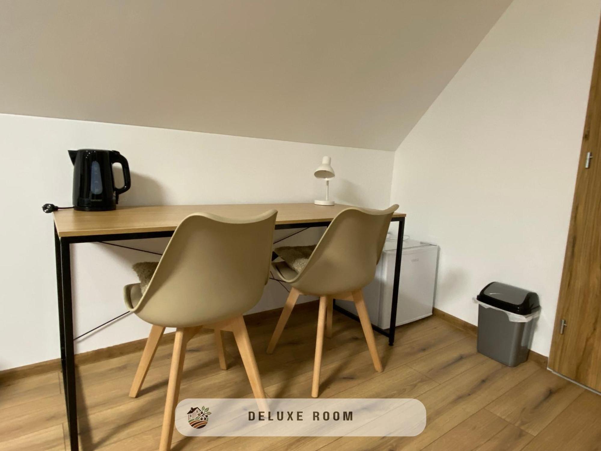 Apartmanovy Dom Visnove Exterior photo