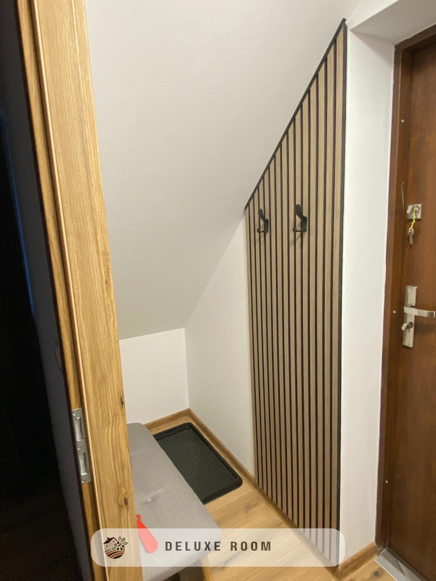 Apartmanovy Dom Visnove Exterior photo